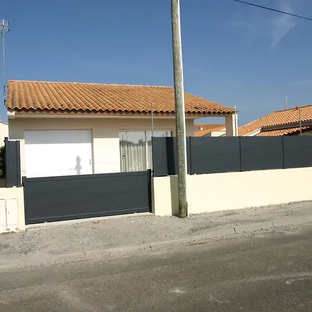 Maison Spacieuse A 300m De La Plage, Terrasse, Garage - Fr-1-323-378