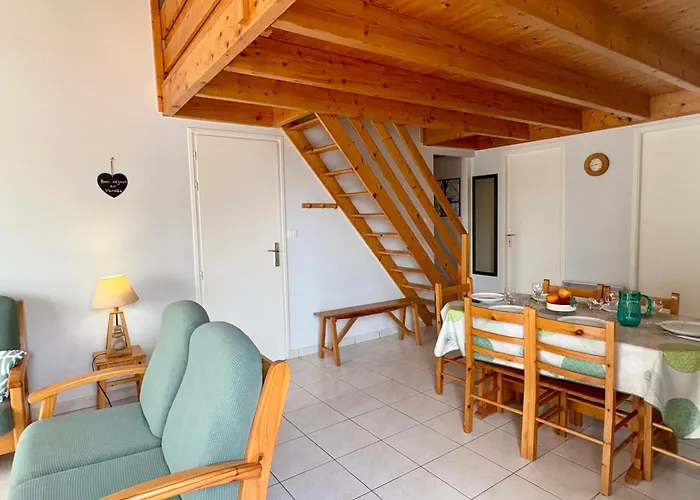 Semesterbostad Maison Spacieuse A 300m De La Plage, Terrasse, Garage - Fr-1-323-378 *