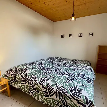 Maison Spacieuse A 300m De La Avec Terrasse, Pour 6 Pers., - Fr-1-323-378